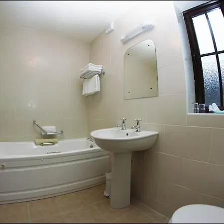 All The Twos Lodge Clifden Room photo
