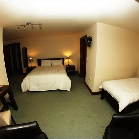 All The Twos Lodge Clifden Room photo