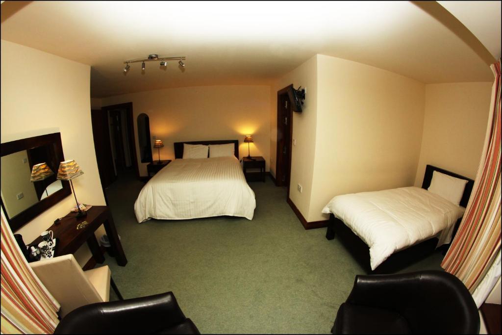 All The Twos Lodge Guest house Clifden