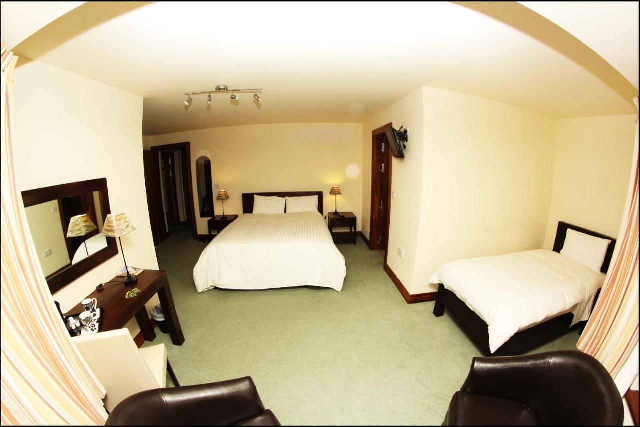 Guest house All The Twos Lodge